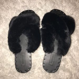 Cute Slippers! Never Worn!